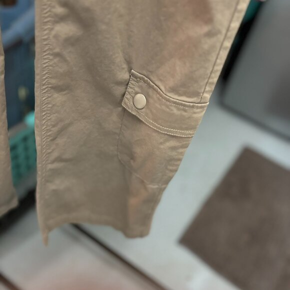 Adora Los Angeles Low-Rise Straight Cargo Pants- Khaki Tannish Olive- Size Small - Picture 6 of 15